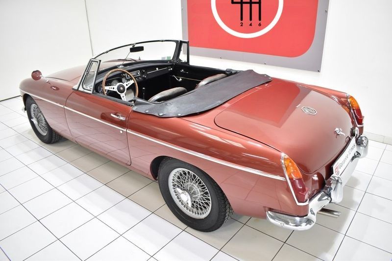 MG B Overdrive 16