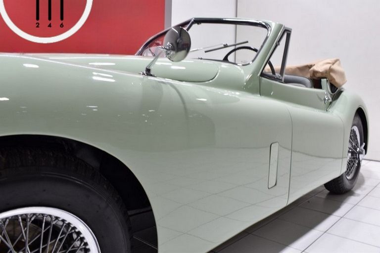 Jaguar XK 120 Cabriolet 14