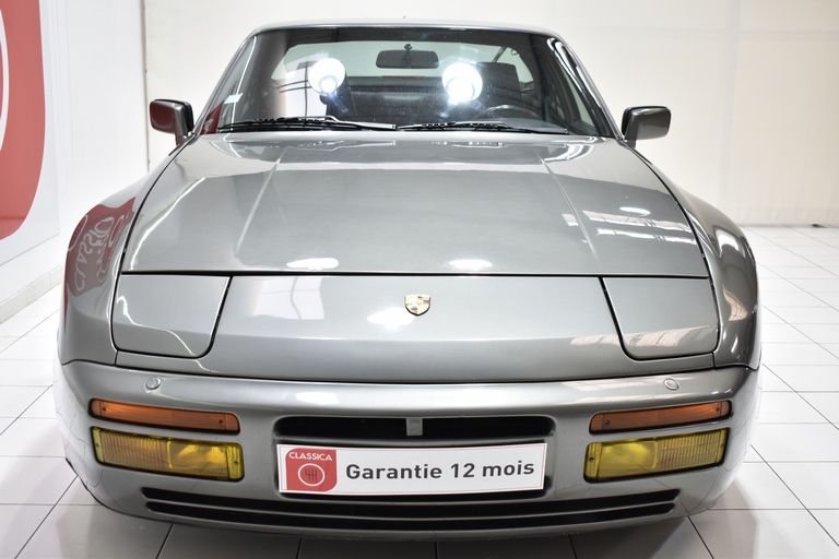 Porsche 944 Turbo 5
