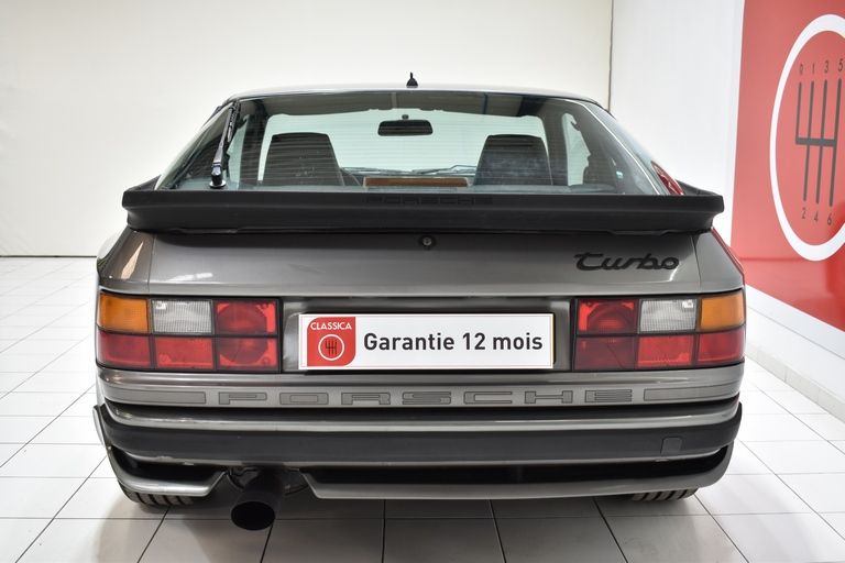Porsche 944 Turbo 6