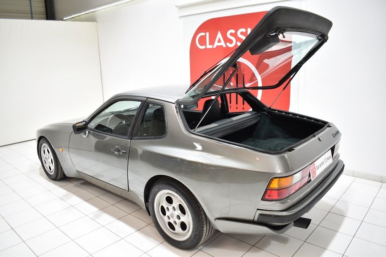 Porsche 944 Turbo 20