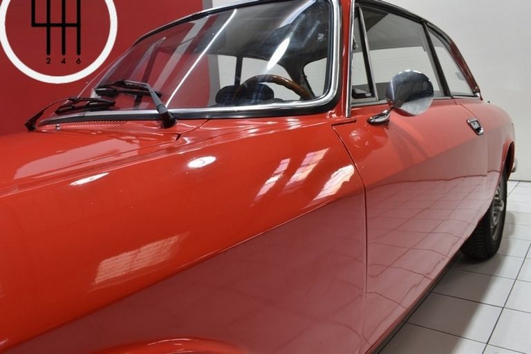 Alfa Romeo 1300 Coupé GT Junior 14