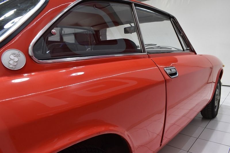 Alfa Romeo 1300 Coupé GT Junior 21