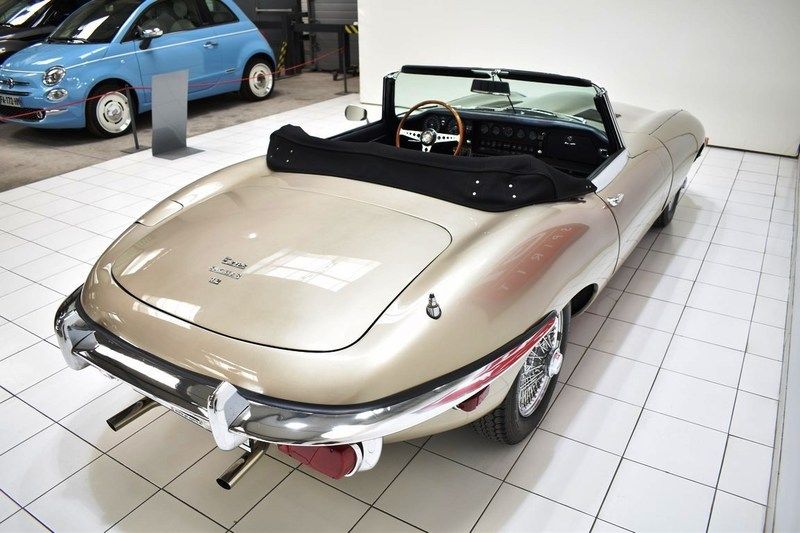 Jaguar Type E Cabriolet 4.2L 21
