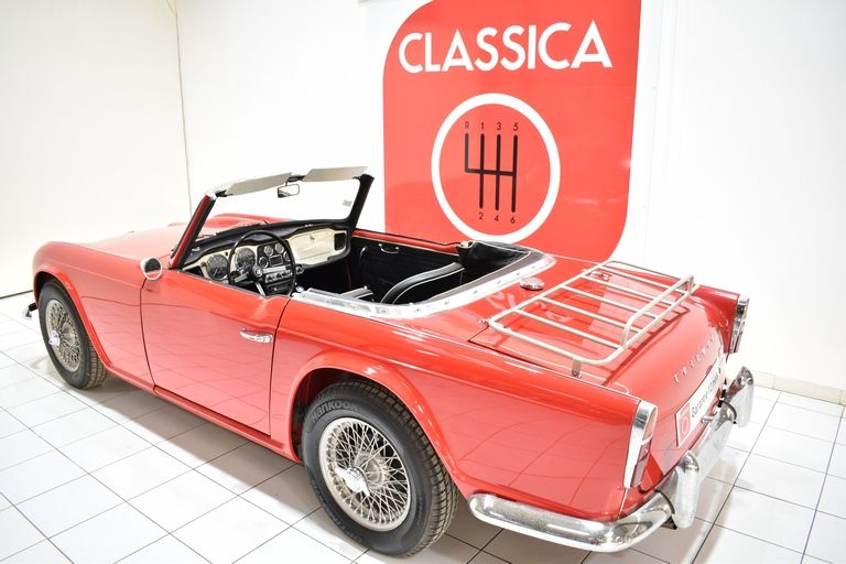 Triumph TR4 16