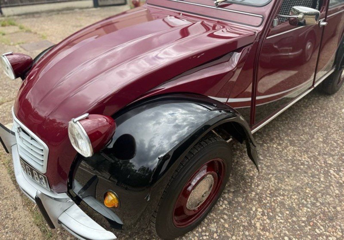 2CV 8