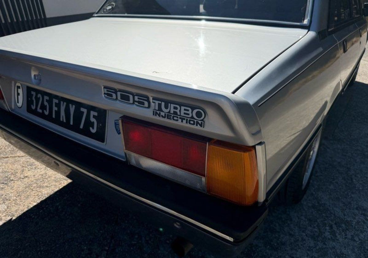 Peugeot 505 9