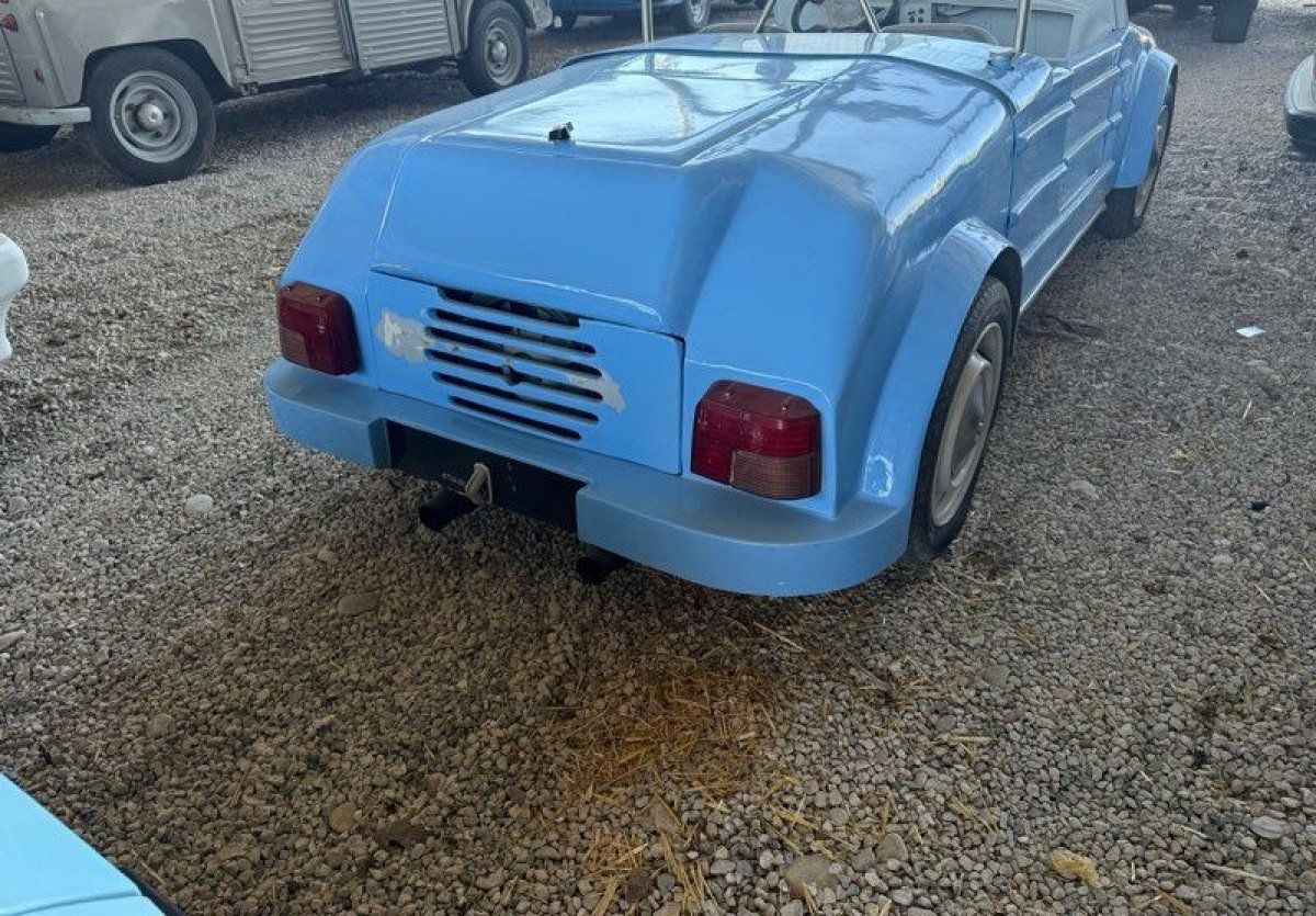 2CV 7