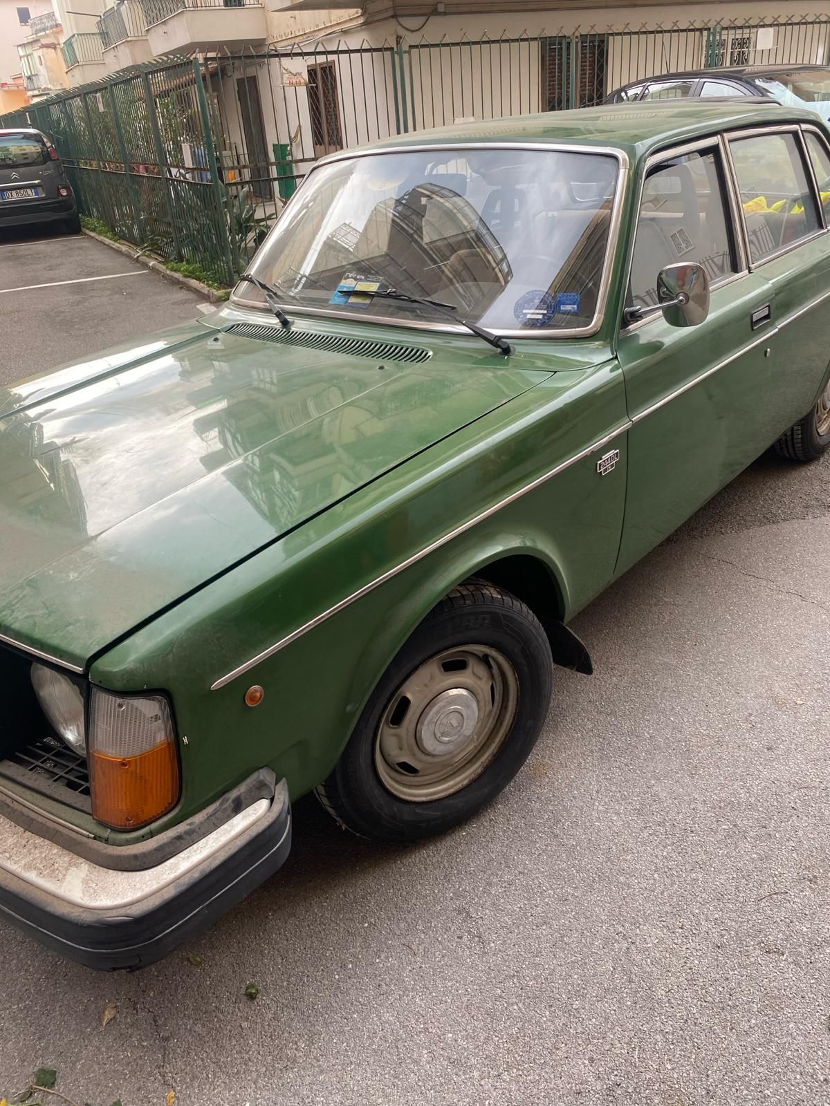 Volvo 244dl 3