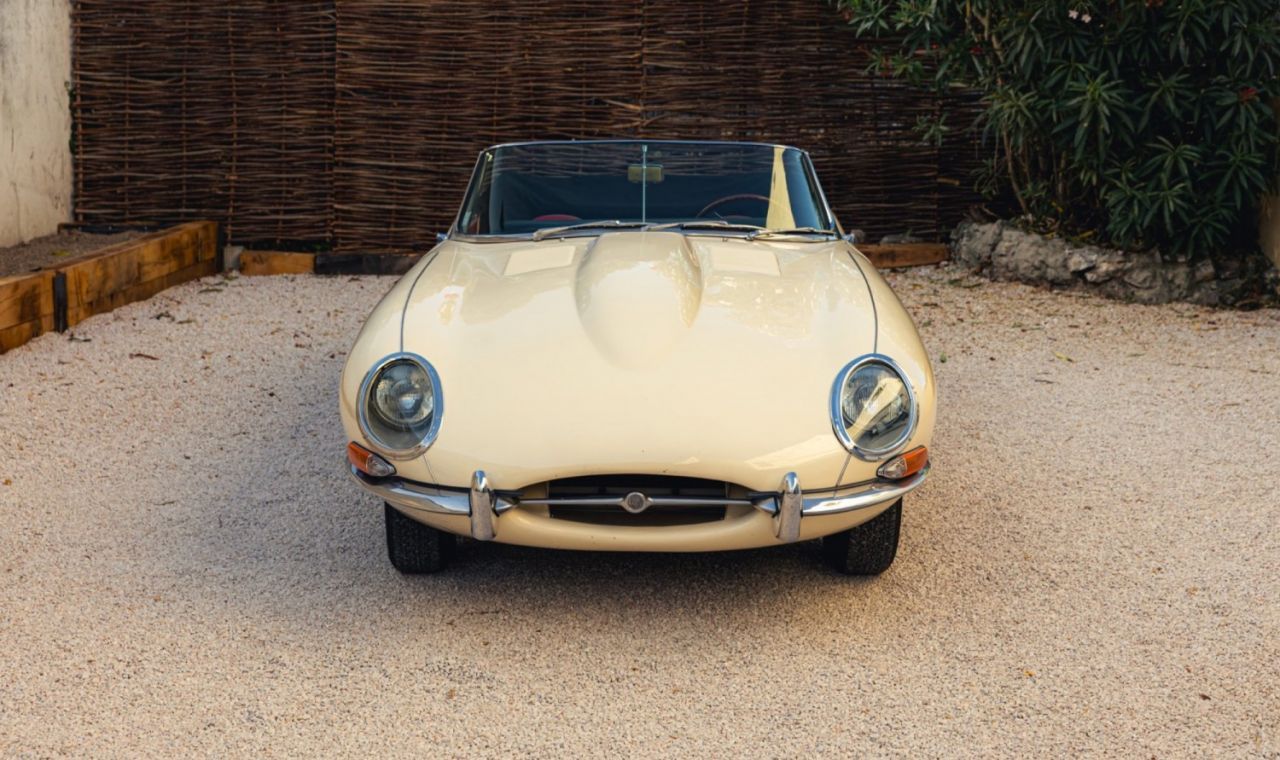 Jaguar E-Type 3.8 Roadster Outside Bonnet Lock 3