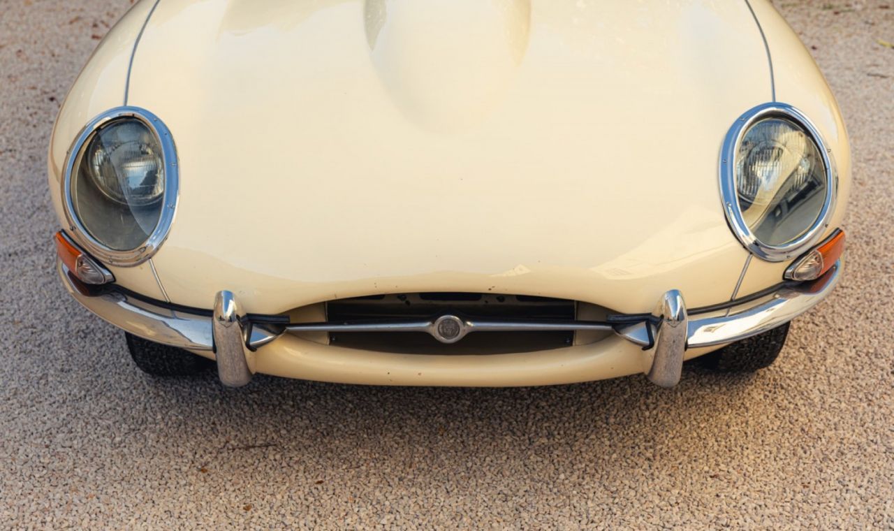 Jaguar E-Type 3.8 Roadster Outside Bonnet Lock 8