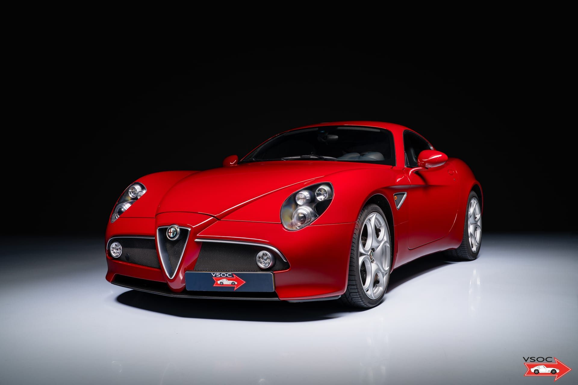 Alfa Romeo 8C Competizione 12