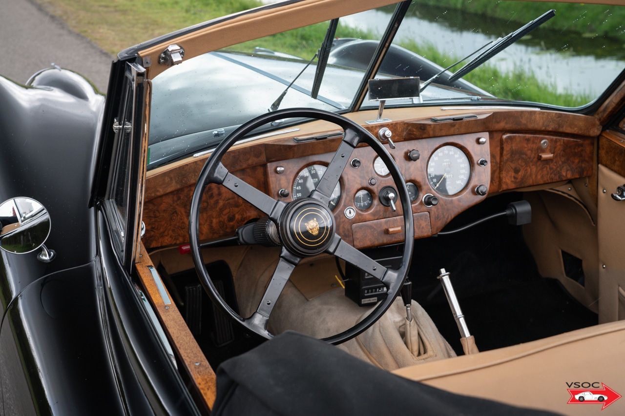 Jaguar XK140 Drophead Coupe black-tan 8