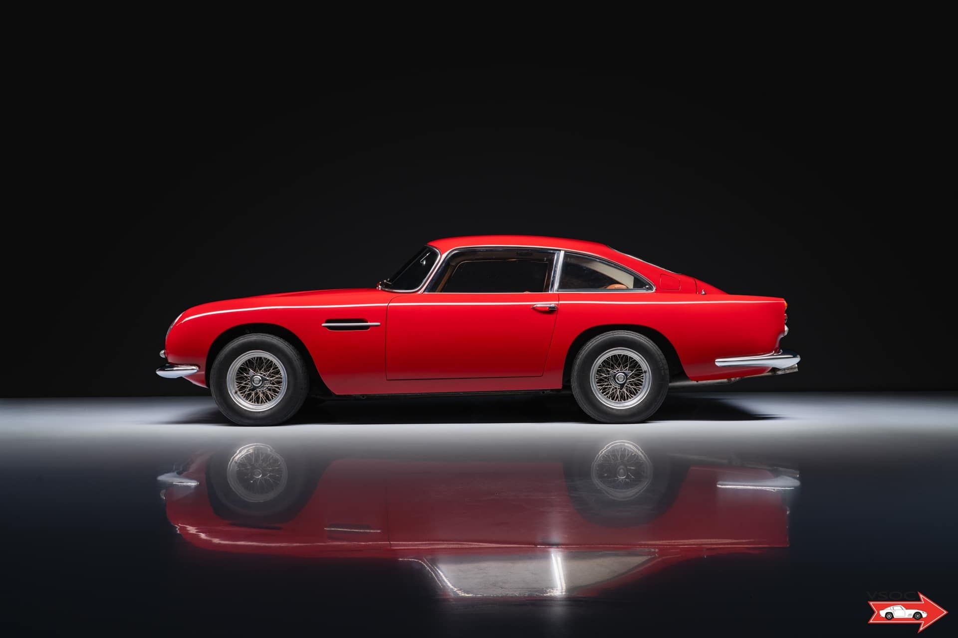 Aston Martin DB4 Series V Vantage 3