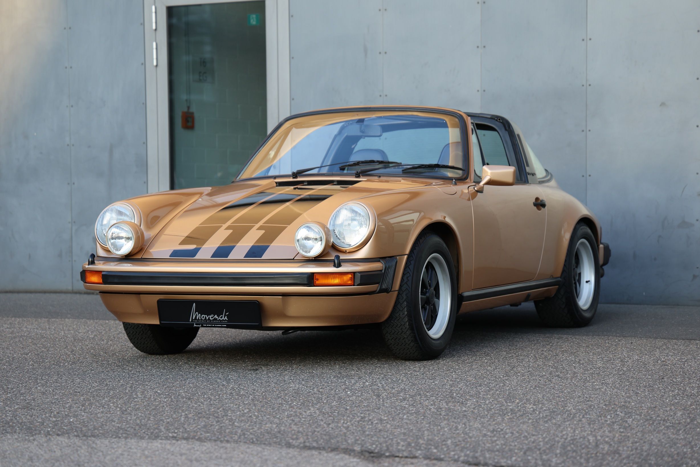 Porsche 911 Targa 2.7 MFI 12