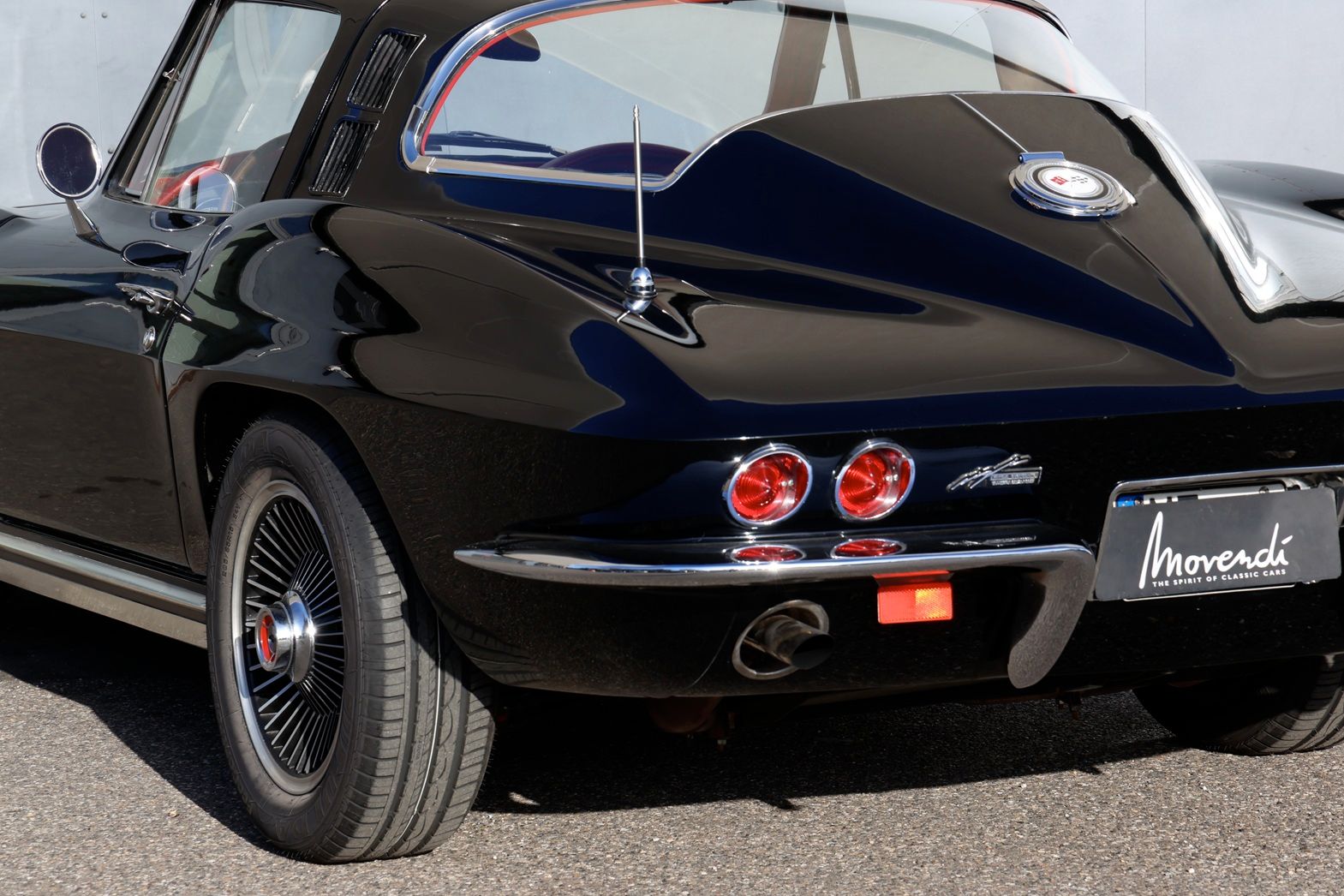 Chevrolet Corvette C2 Sting Ray 13
