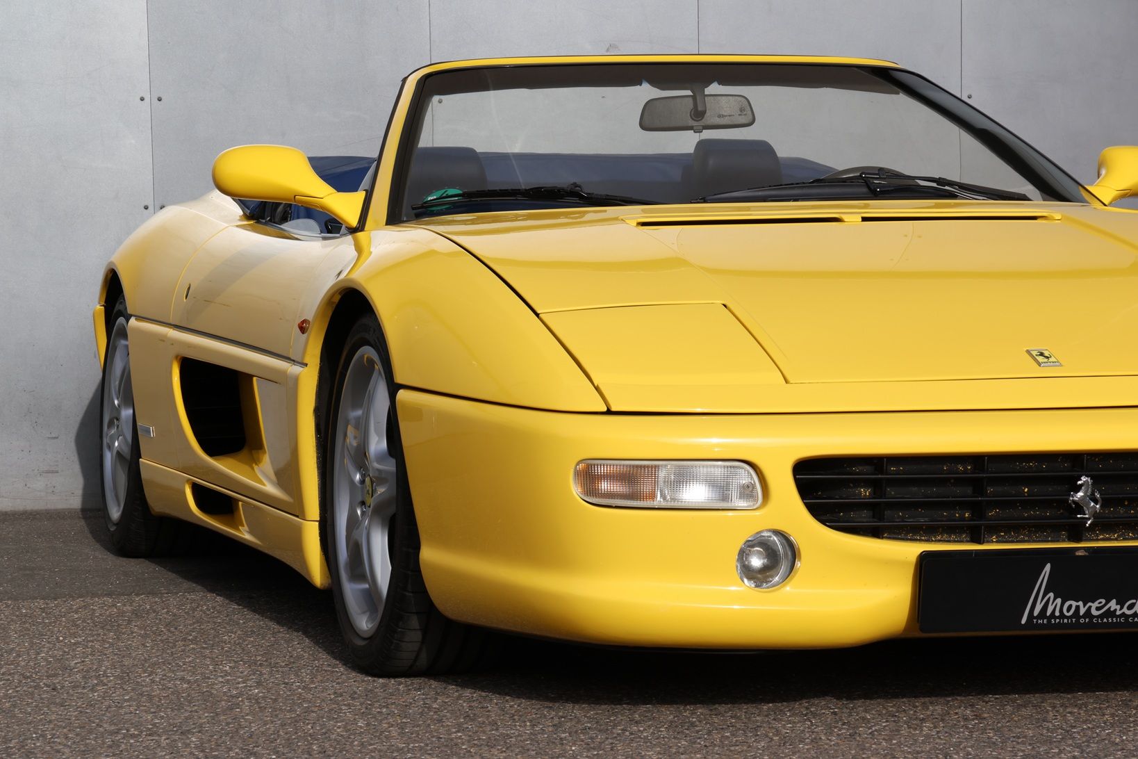 Ferrari F355 Spider 12