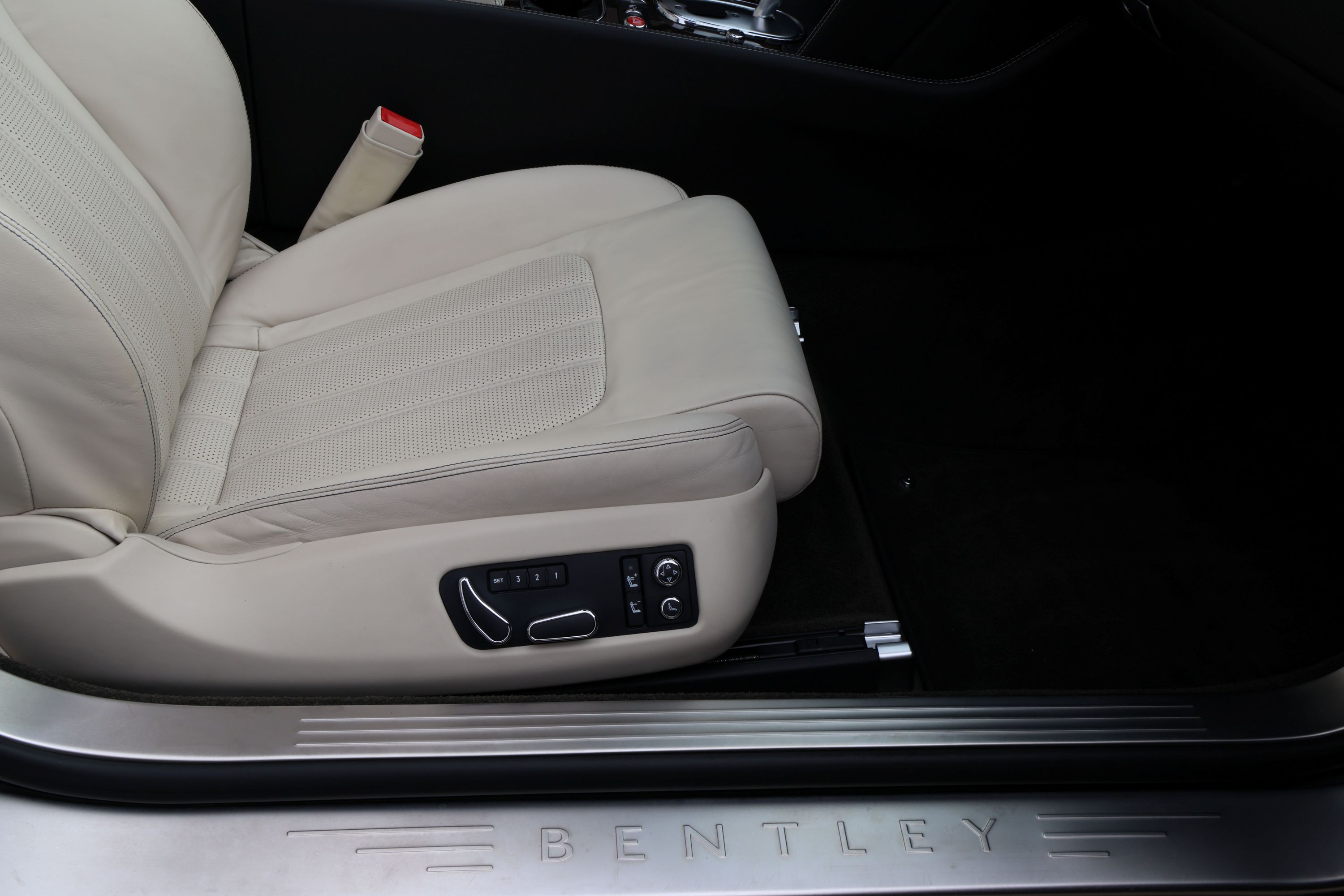 Bentley Continental GTC 4.0 V8 Cabriolet 8