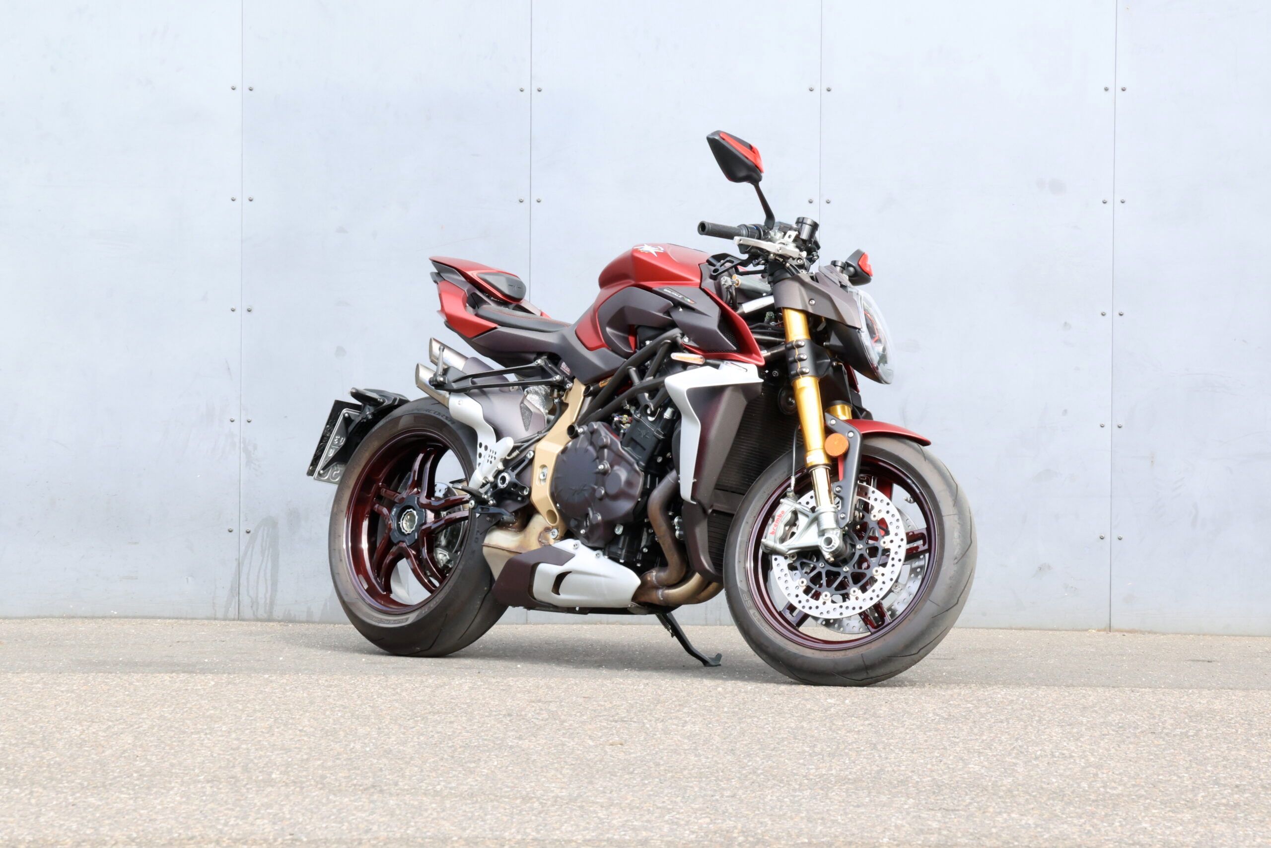 Agusta Brutale 1000 Serie Oro 4