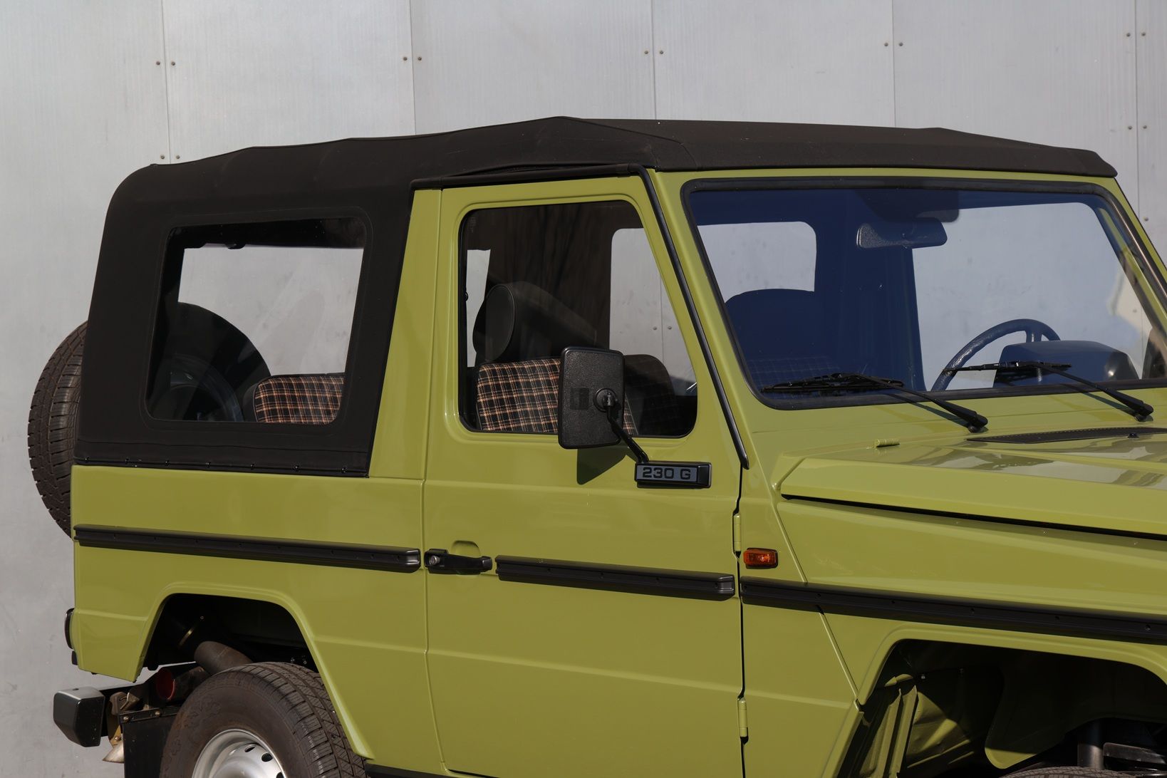 Mercedes-Benz 230 G Puch Cabriolet SWB 7