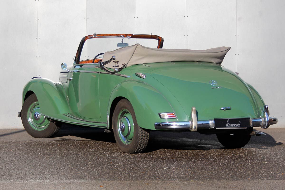 Mercedes-Benz 220 Cabriolet A 3