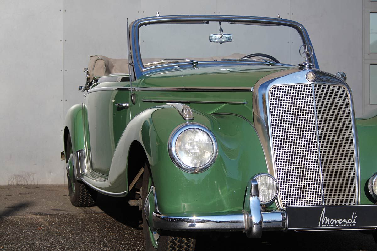 Mercedes-Benz 220 Cabriolet A 12