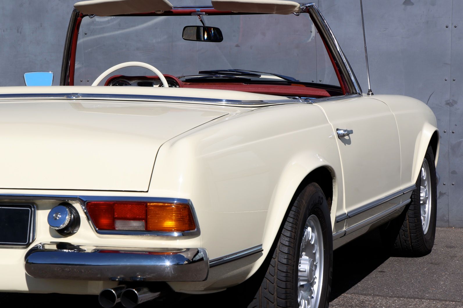 Mercedes-Benz 280 SL Pagode 10