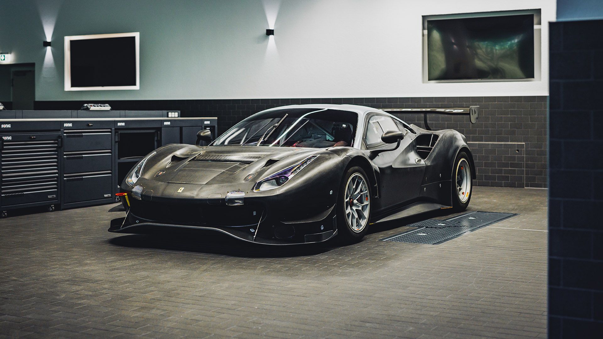 Ferrari 488 GT3 Evo 6