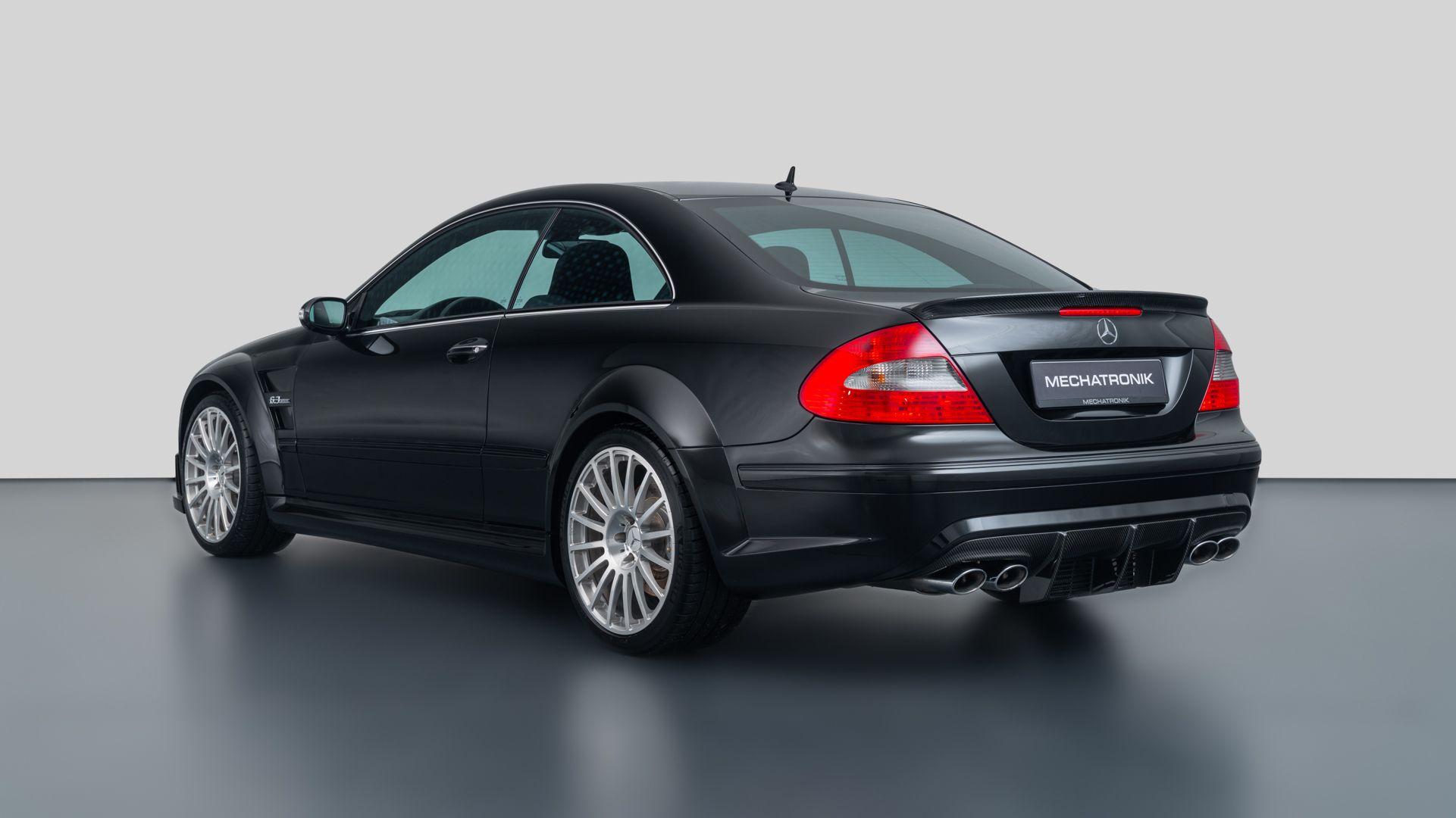 Mercedes-Benz CLK 63 AMG Black Series 3