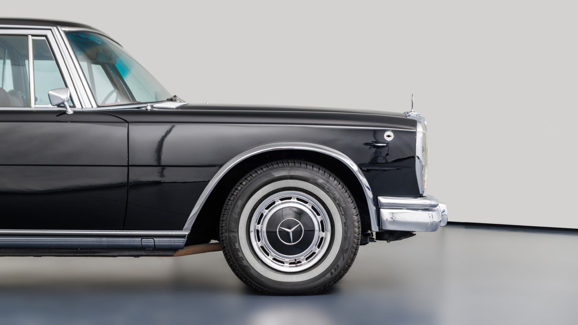 Mercedes-Benz W100 600 Pullman Landaulet 7