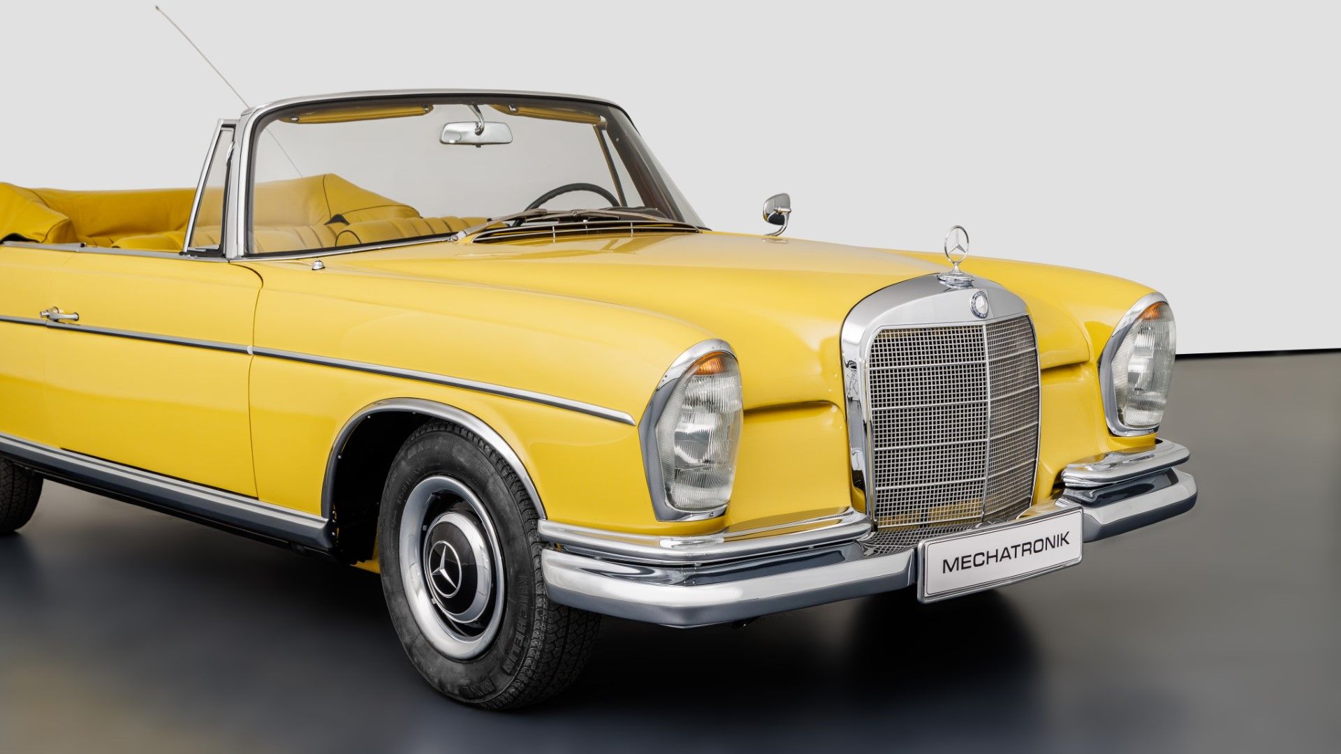 Mercedes-Benz W112 300 SE Cabriolet 7