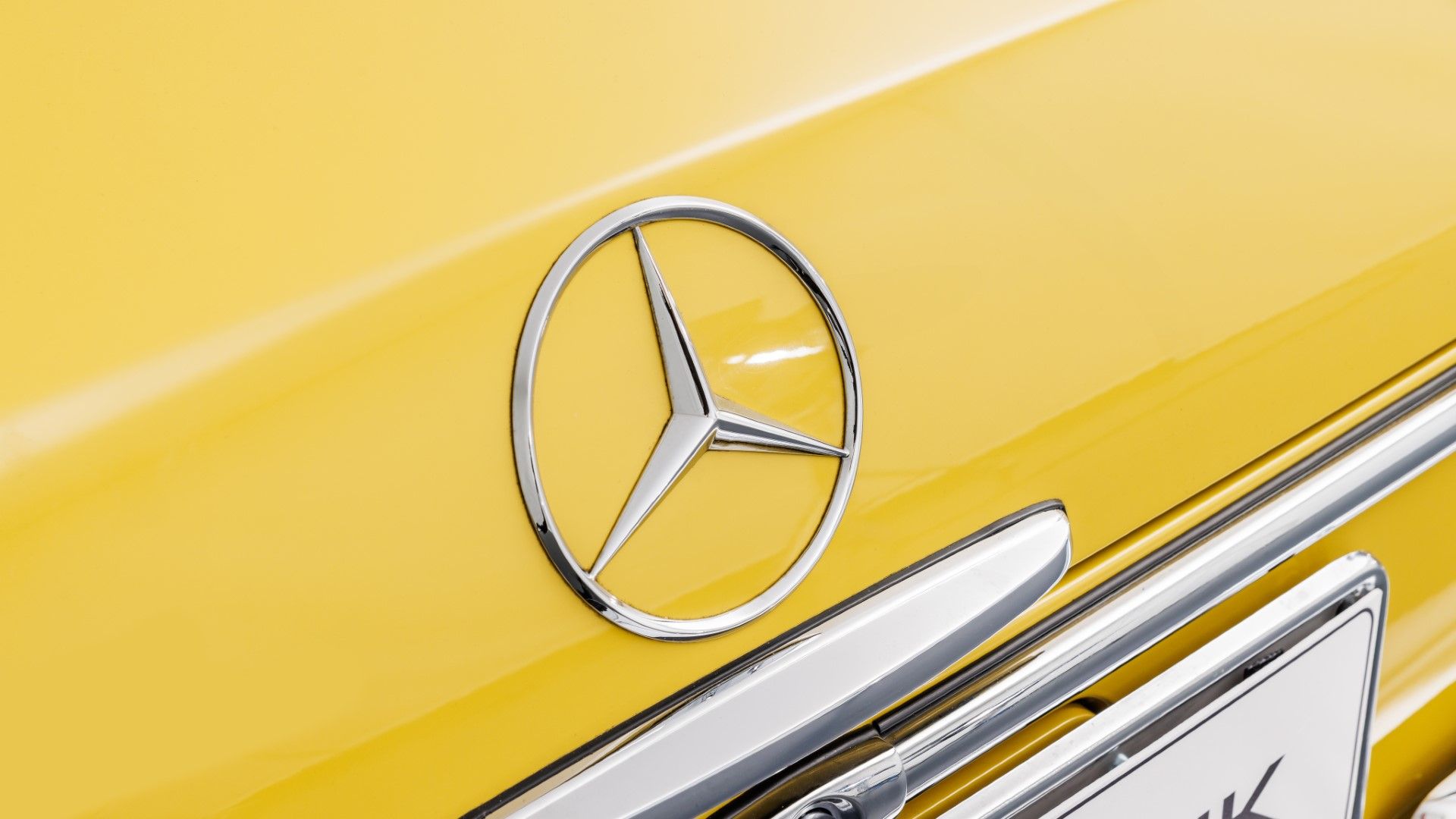 Mercedes-Benz W112 300 SE Cabriolet 10