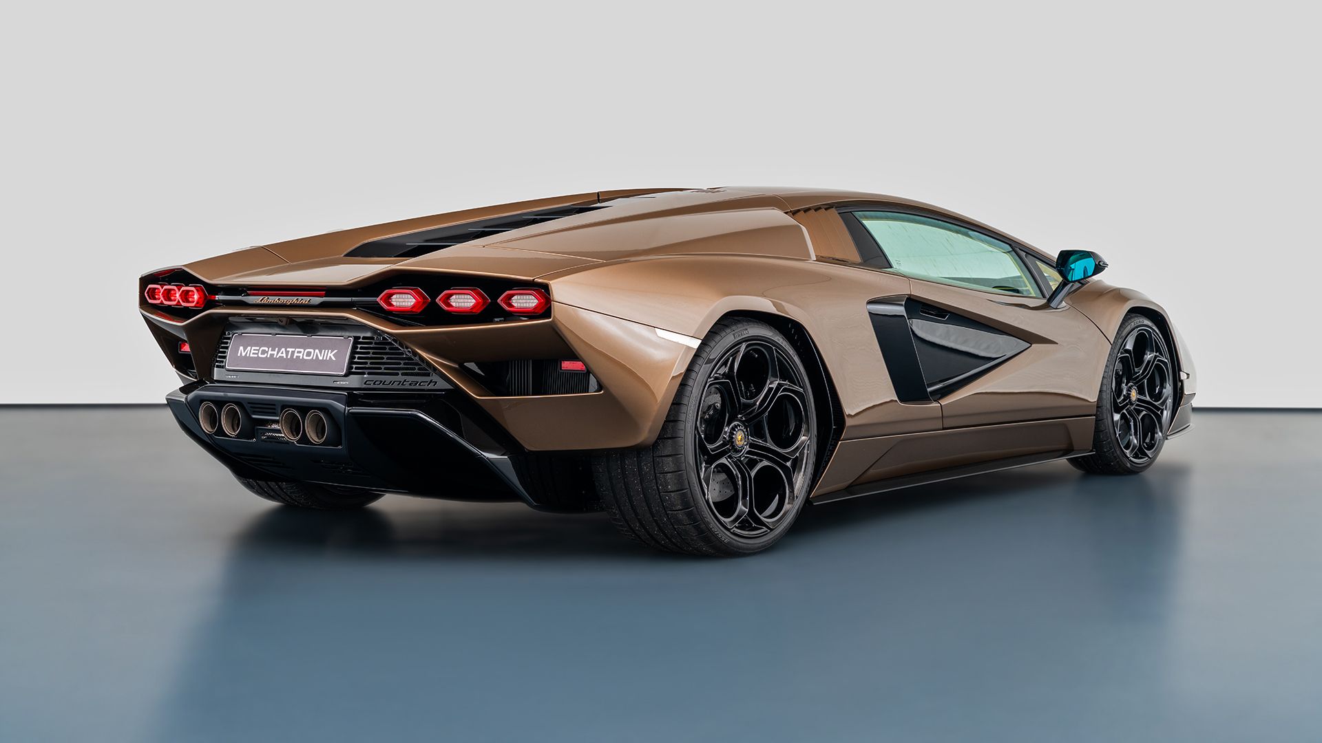 Lamborghini Countach LPI 800-4 5
