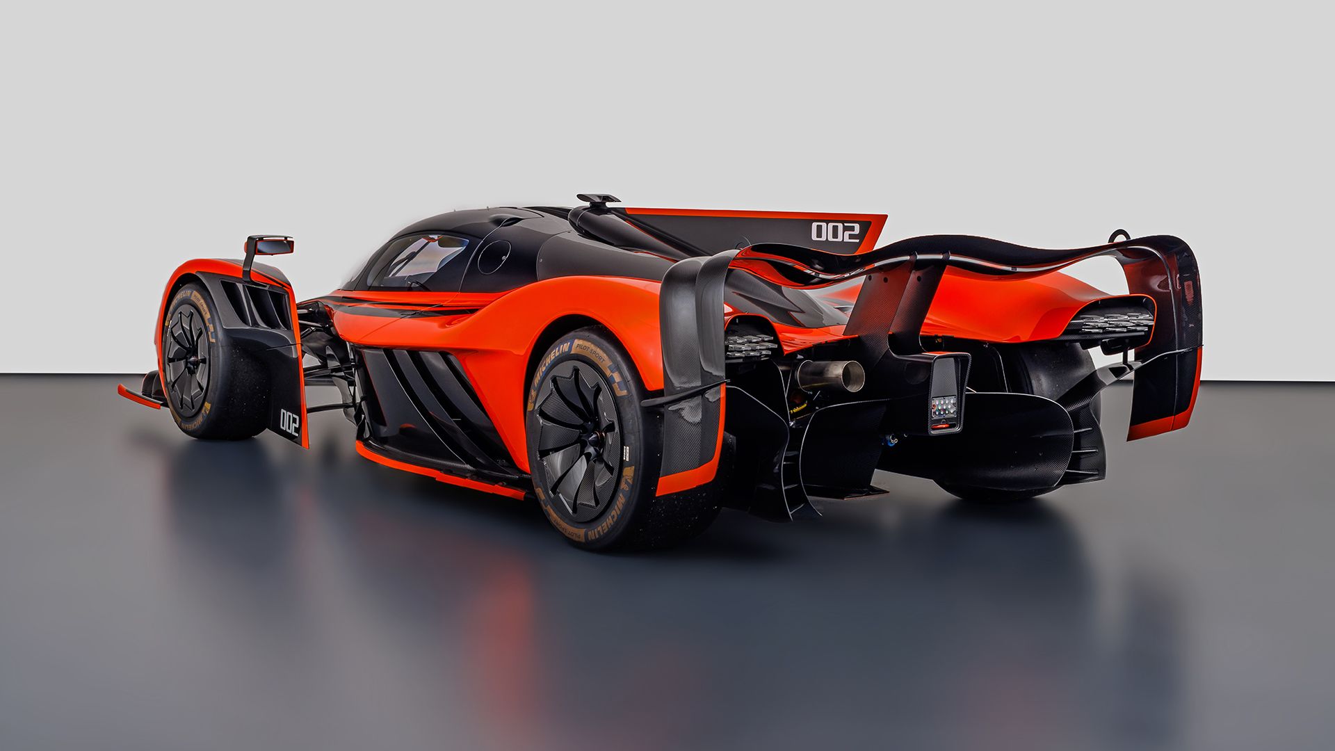 Aston Martin Valkyrie AMR Pro 3