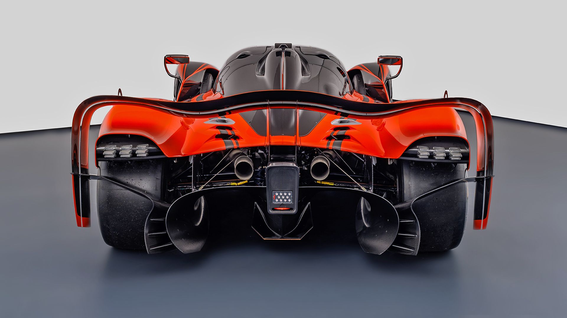 Aston Martin Valkyrie AMR Pro 7