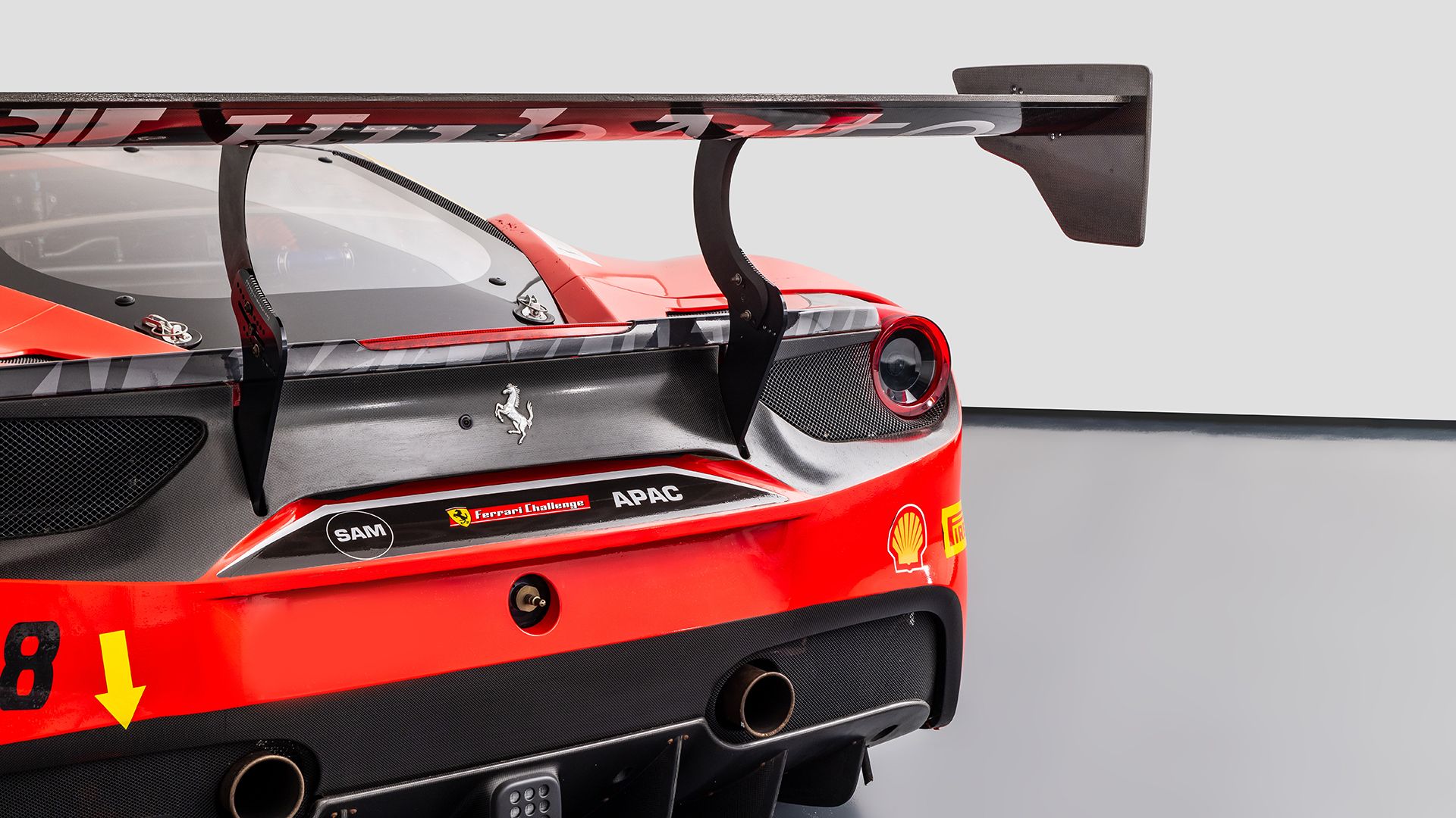 Ferrari 488 Challenge 12