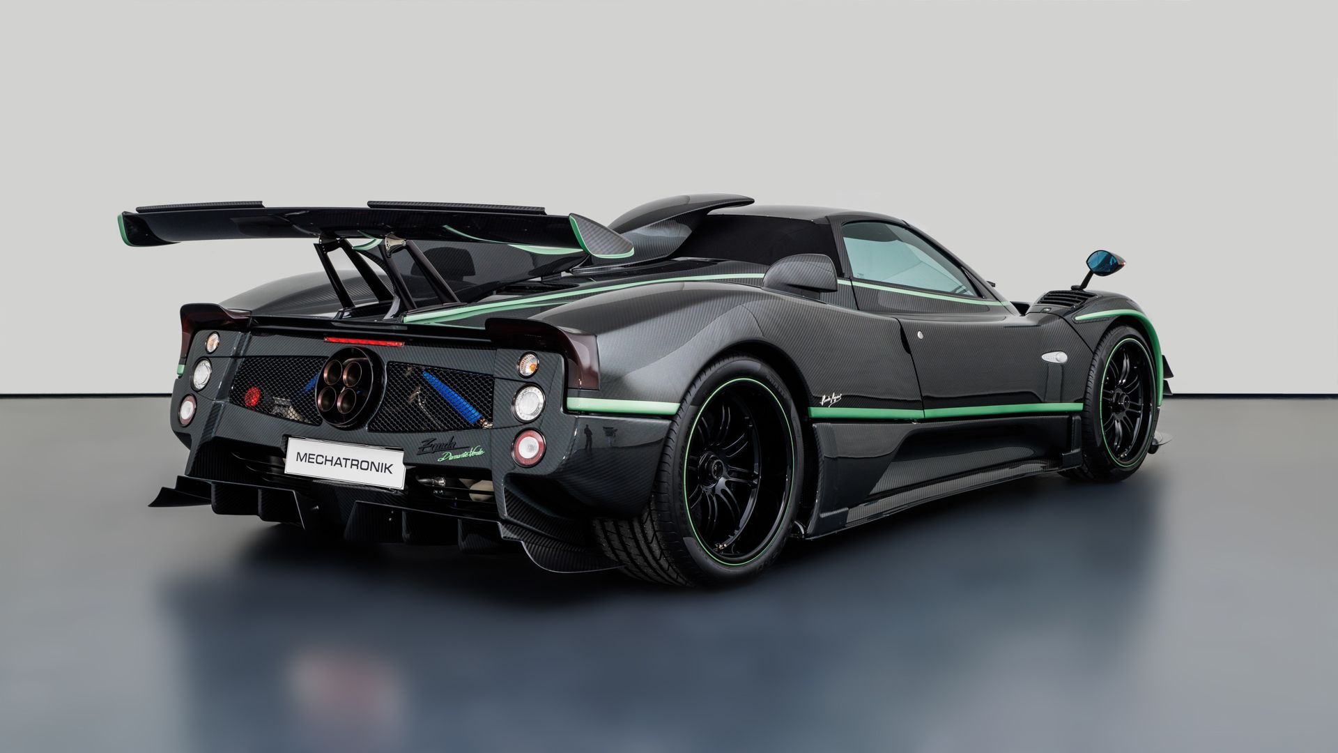 Pagani Zonda Diamante Verde 1of1 4