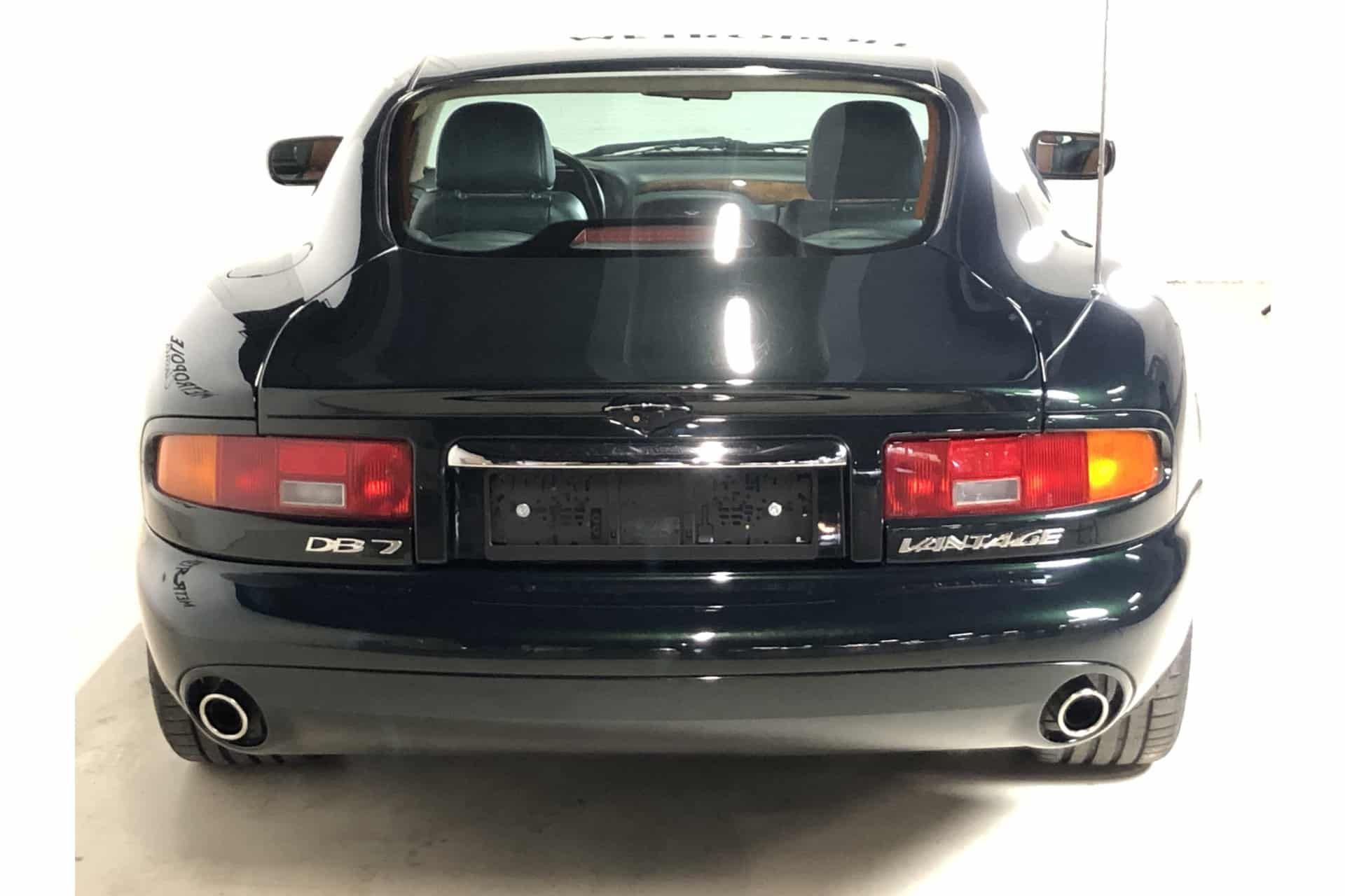 Aston Martin DB7 Vantage V12 9