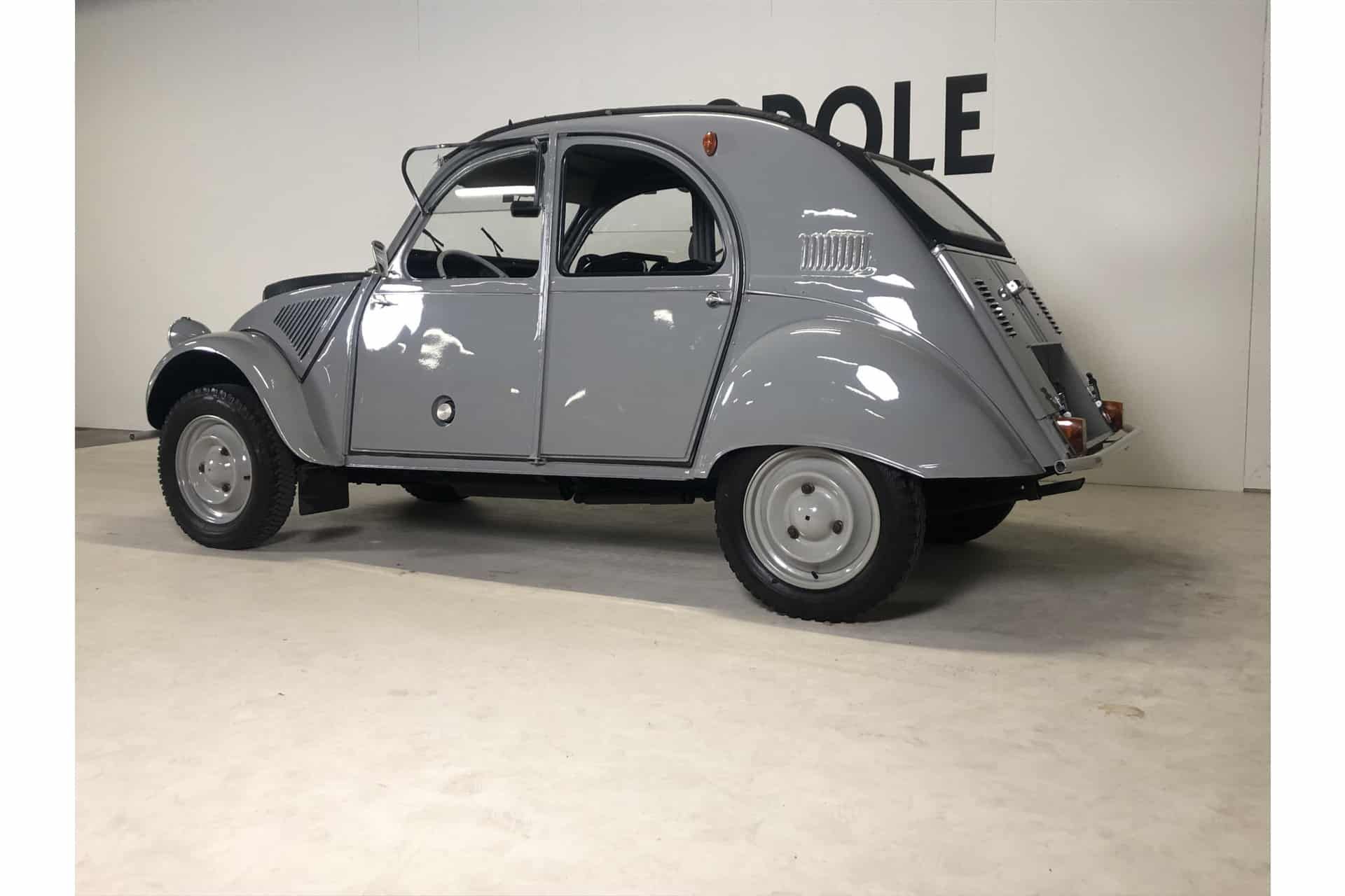 Citroën 2CV Sahara 4x4 5