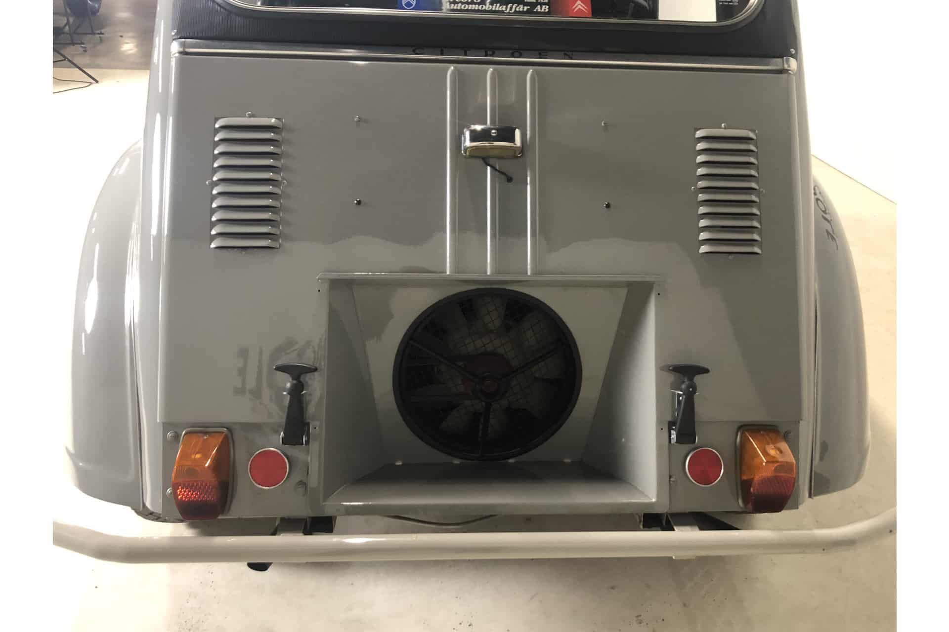Citroën 2CV Sahara 4x4 11