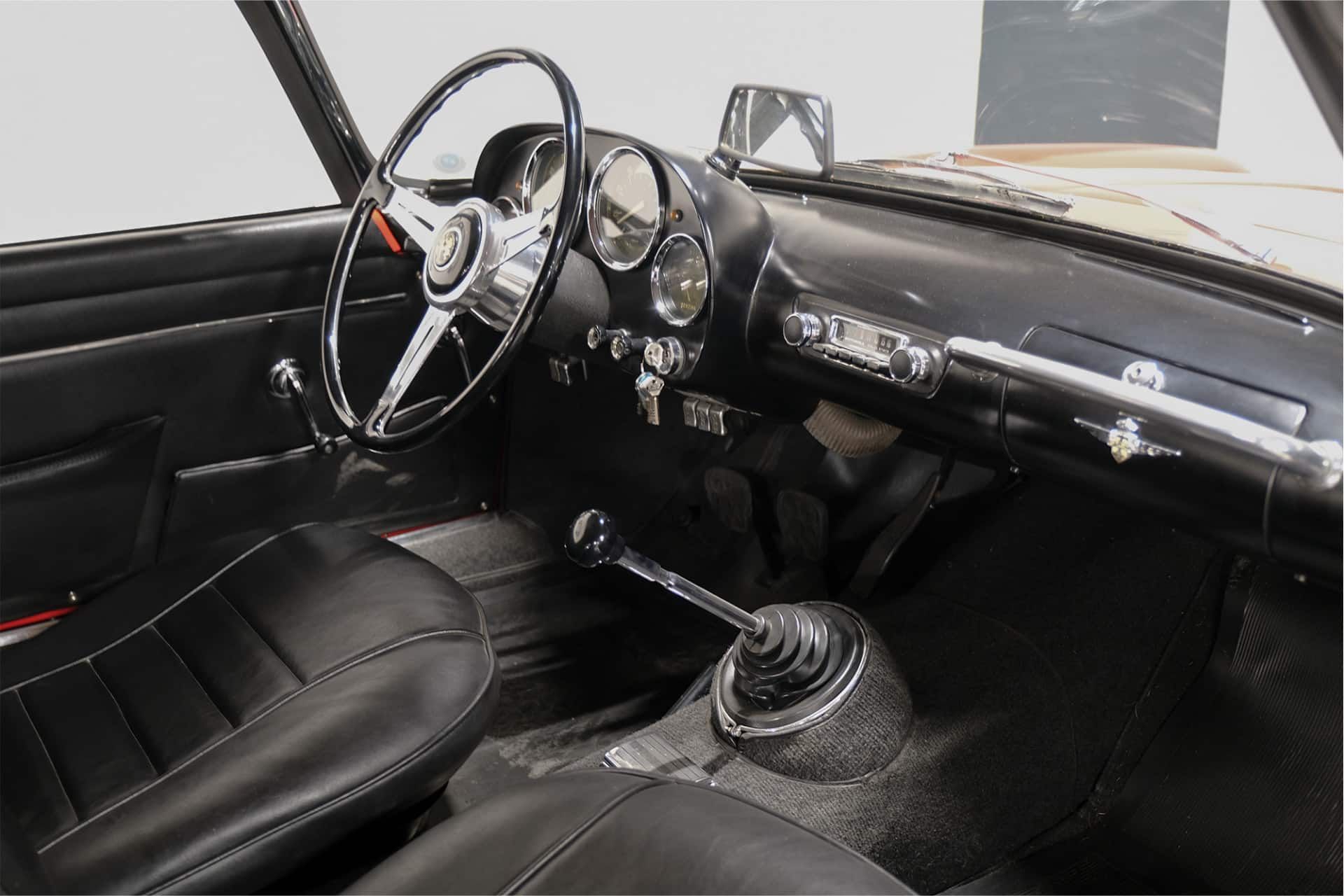 Alfa Romeo 2000 10
