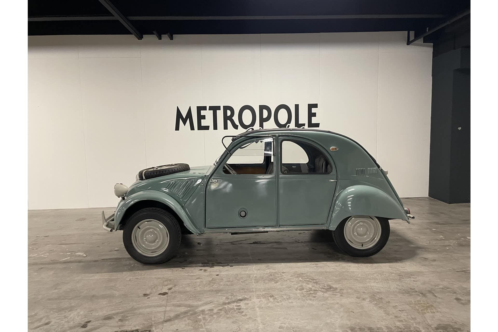 Citroën 2CV Sahara 4x4 5