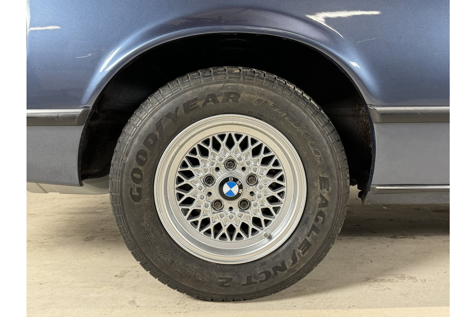 BMW 635 CSI E24 10