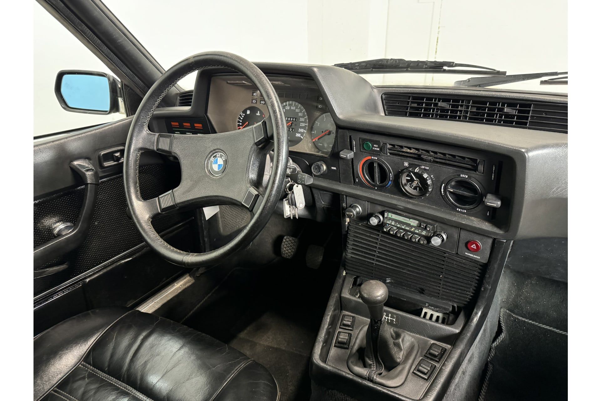 BMW 635 CSI E24 12