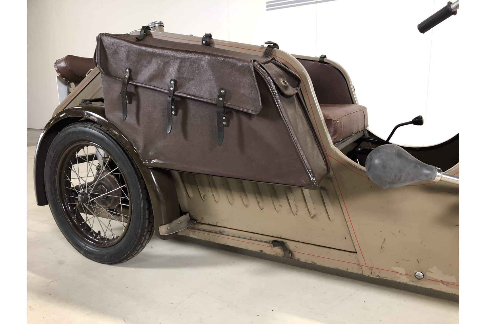 Voiturette-Troicycle 13