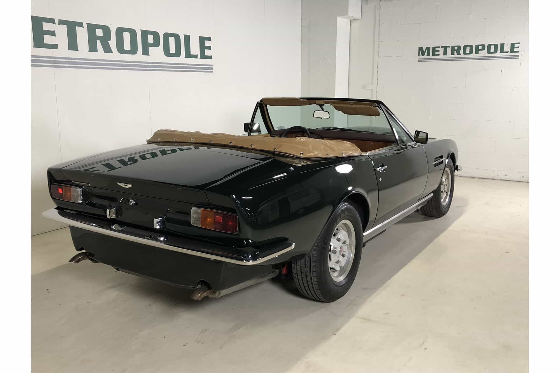 Aston Martin V8 Volante 11