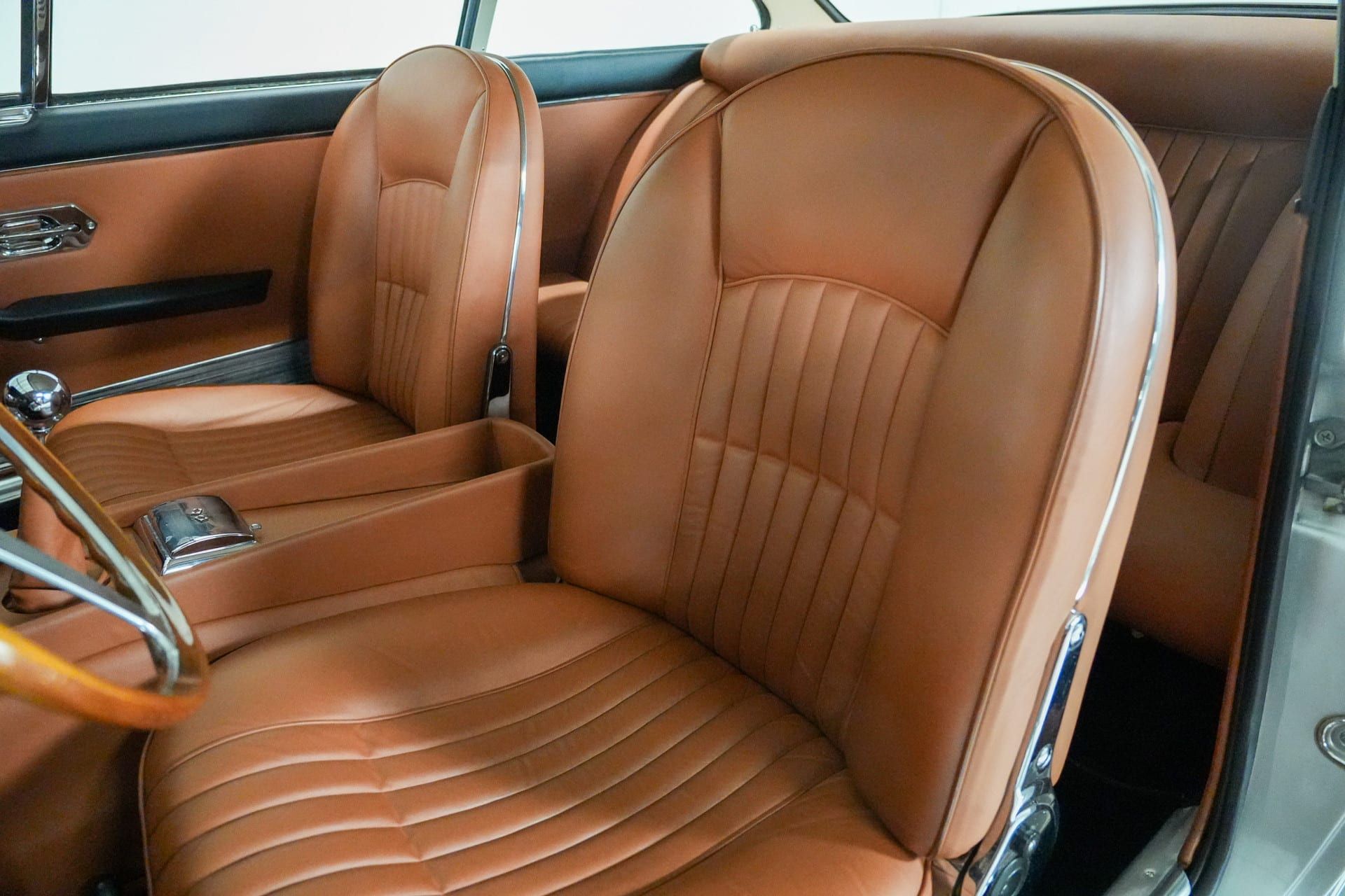 Ferrari 330 GT 5