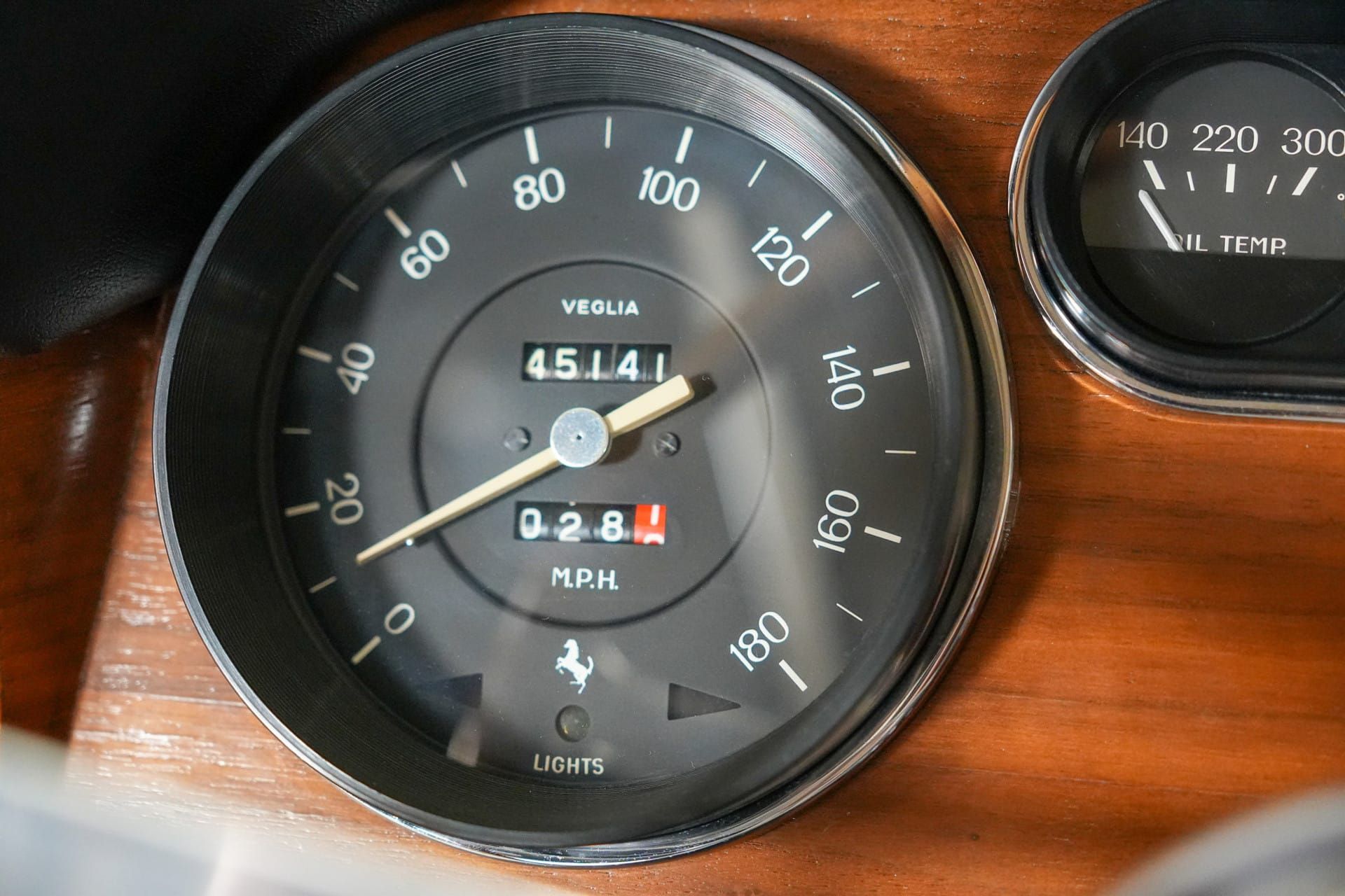Ferrari 330 GT 13