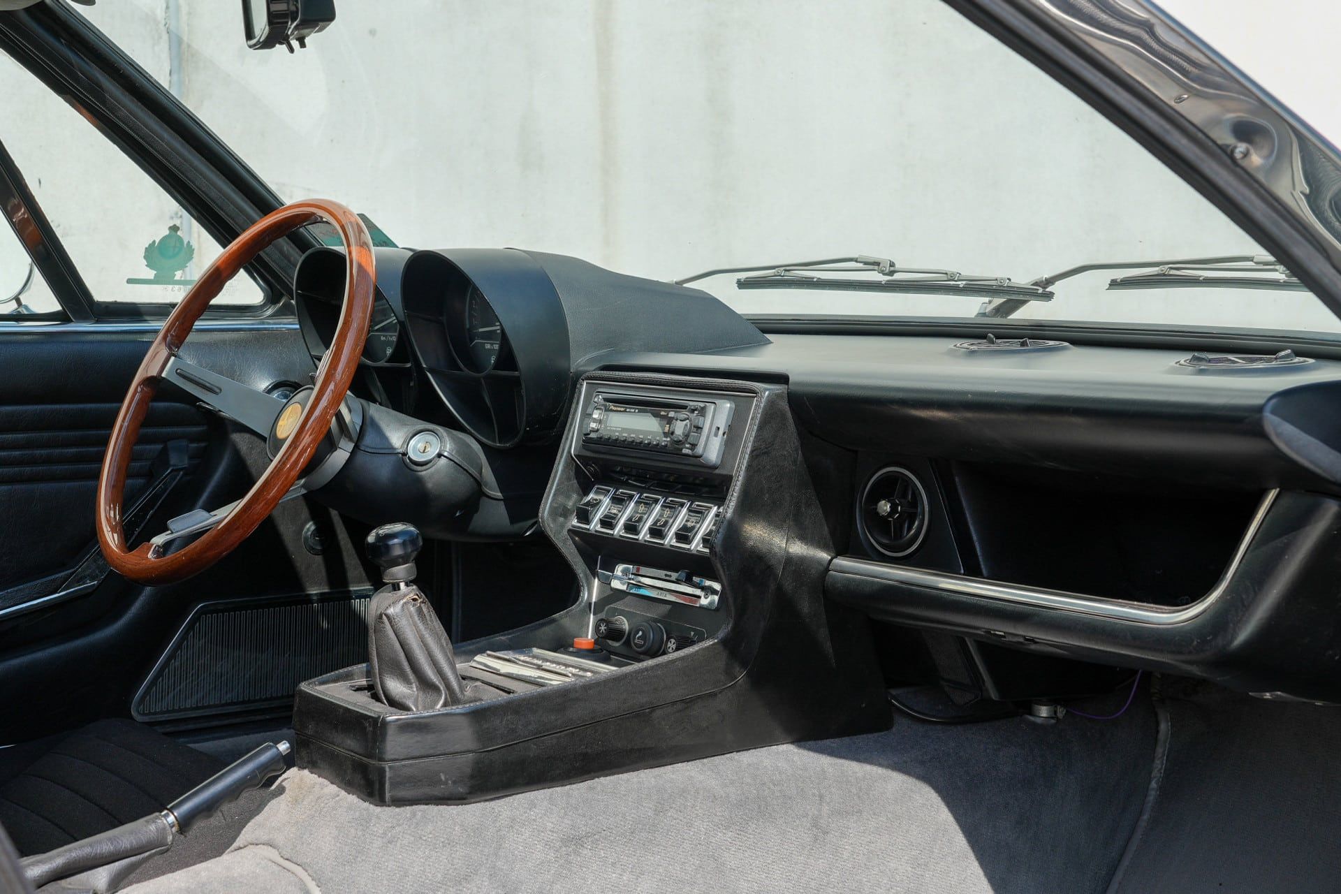 Alfa Romeo Montreal 9