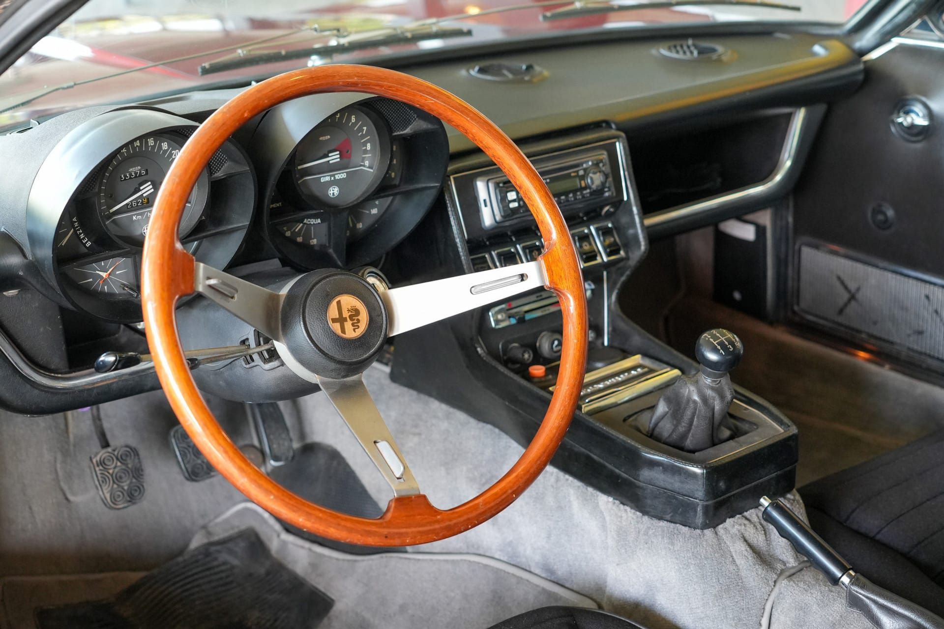 Alfa Romeo Montreal 10